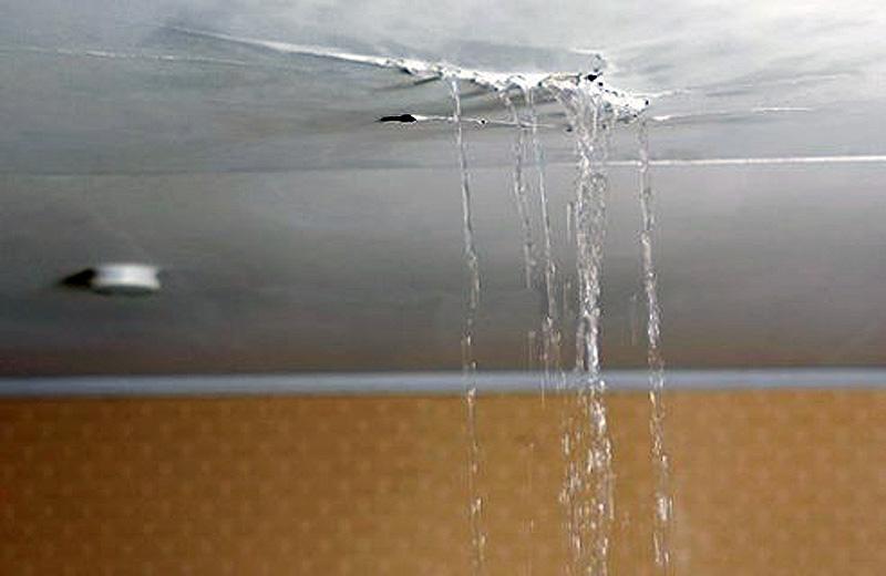 Dealing With Water Damage from Roof Leak in San Diego Tips & Tricks